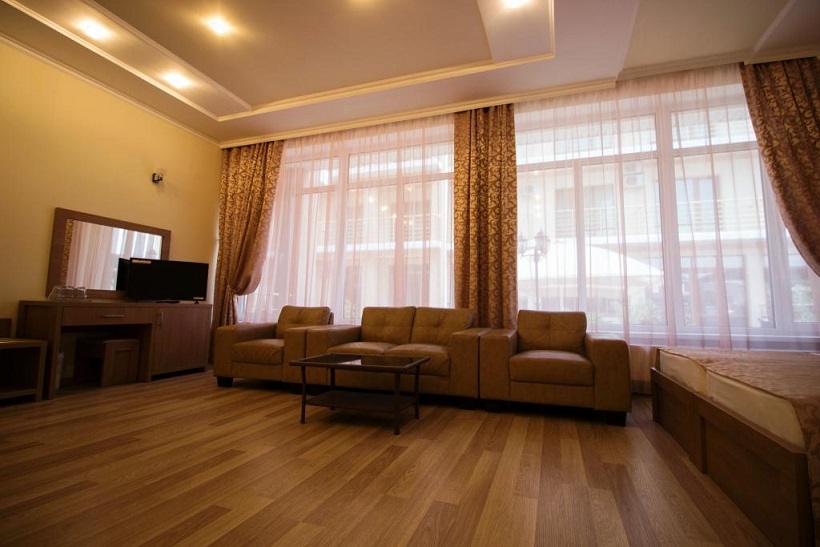 Цены пансионата «Дюльбер» в Саках, Крым. 