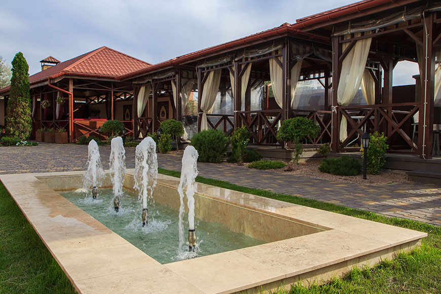 Комфортный отель в Прибрежном (поселок между Евпаторией и Саками). 