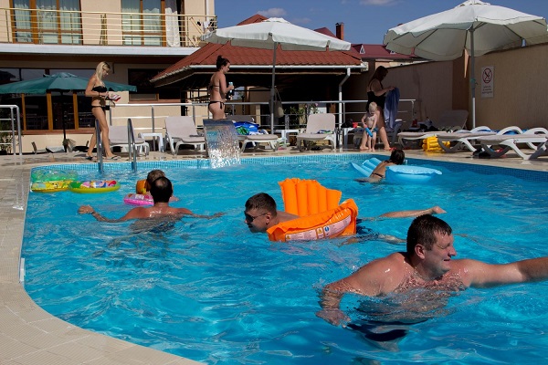 Частный отдых в Крыму в Саках. 