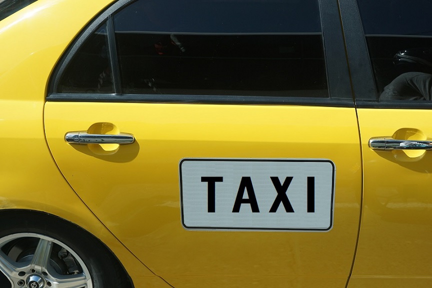 Бронируйте трансфер и вызывайте такси прямо в отеле. 