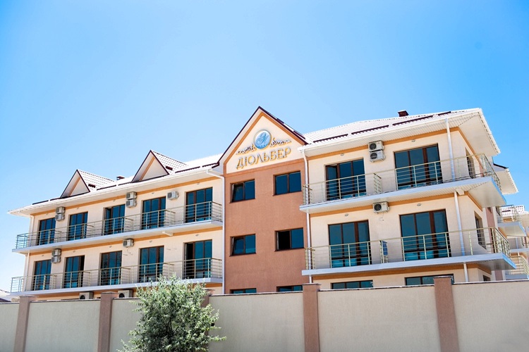 Отель в Крыму, в Евпатории. 